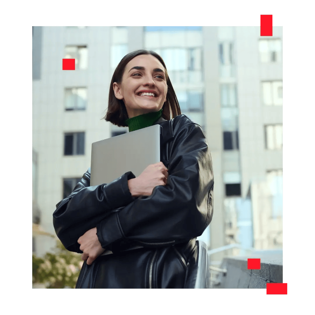 BWW Ireland lady with laptop